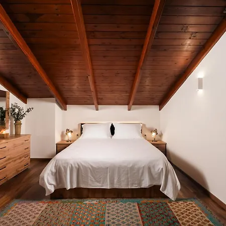 Xrisaetos Cozy Mountain Retreat With Stunning View By Greece Villa Kernitsa