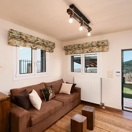 Xrisaetos Cozy Mountain Retreat With Stunning View By Greece Kernitsa