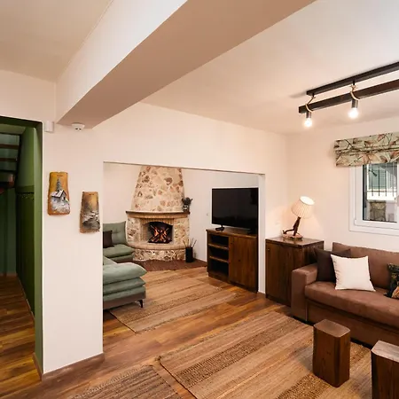 Xrisaetos Cozy Mountain Retreat With Stunning View By Greece Vila *