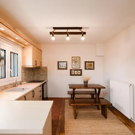 Vila Xrisaetos Cozy Mountain Retreat With Stunning View By Greece *