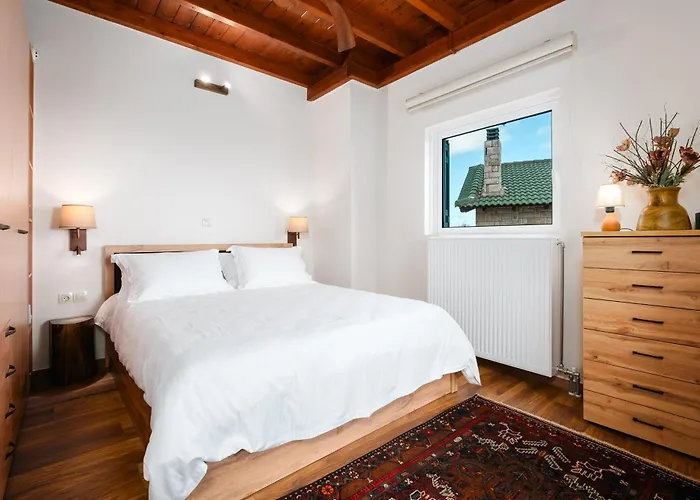 Xrisaetos Cozy Mountain Retreat With Stunning View By Greece *