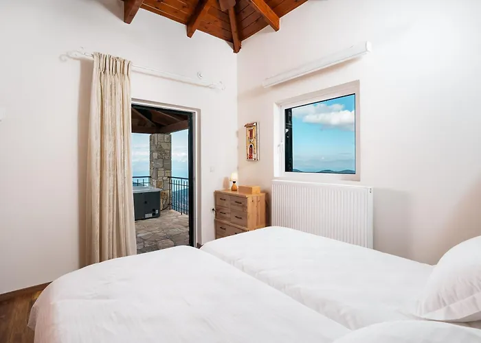 Xrisaetos Cozy Mountain Retreat With Stunning View By Greece * Kernitsa