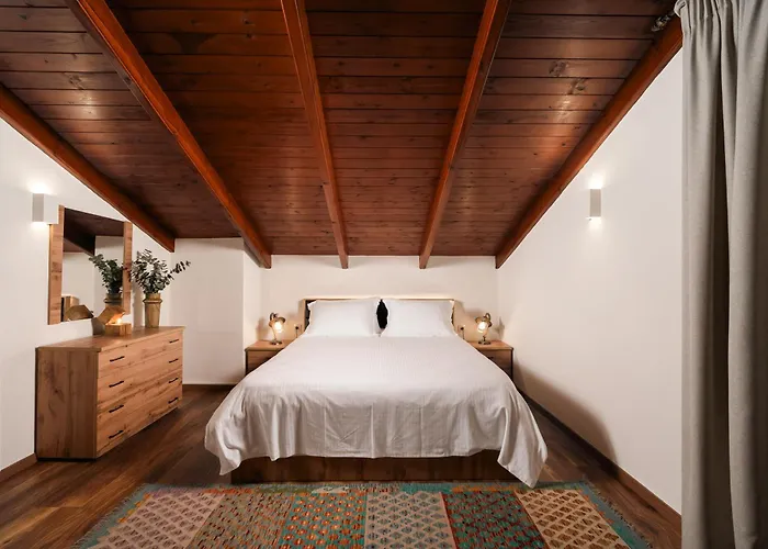 Xrisaetos Cozy Mountain Retreat With Stunning View By Greece 빌라 Kernitsa