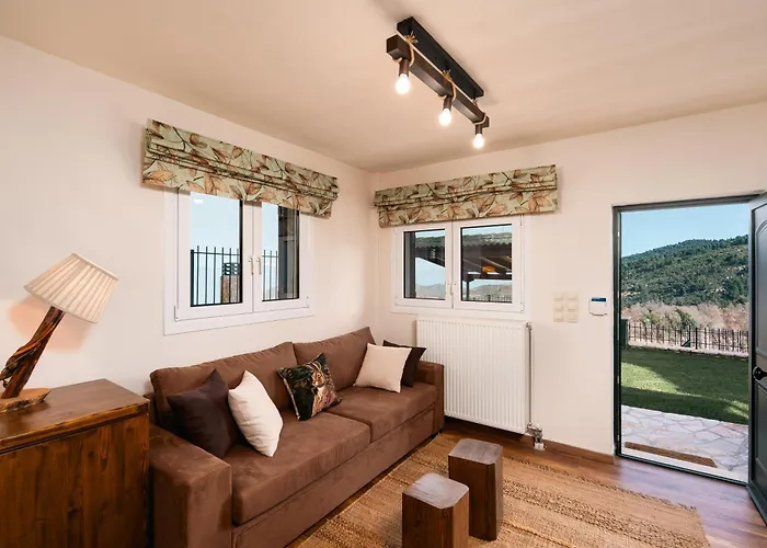 Xrisaetos Cozy Mountain Retreat With Stunning View By Greece Kernitsa