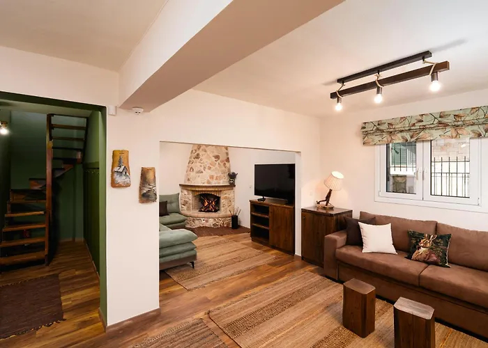 Xrisaetos Cozy Mountain Retreat With Stunning View By Greece Vila *