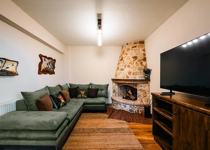 Xrisaetos Cozy Mountain Retreat With Stunning View By Greece Kernitsa